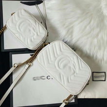 Load image into Gallery viewer, GC037 7.1x4.7x2.4(small) 9.4x5.1x2.8(medium)