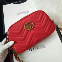 Load image into Gallery viewer, GC039 7.1x4.7x2.4(small) 9.4x5.1x2.8(medium)