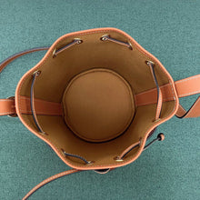 Load image into Gallery viewer, CL054 S:5.5x8.3x5.5inch M:9.5x10.6x7.5inch