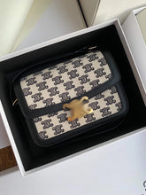 Load image into Gallery viewer, CL059 S:7.3x5.5x2.4inch M:8.7x6.5x3inch