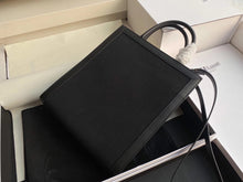 Load image into Gallery viewer, CL062 S:7.9x6.7x2.4inch M:12.6x11.4x3.2inch