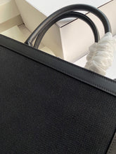 Load image into Gallery viewer, CL062 S:7.9x6.7x2.4inch M:12.6x11.4x3.2inch