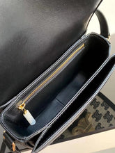 Load image into Gallery viewer, CL060 S:7.3x5.5x2.4inch M:8.7x6.5x3inch