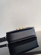 Load image into Gallery viewer, CL060 S:7.3x5.5x2.4inch M:8.7x6.5x3inch