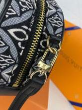 Load image into Gallery viewer, LB302