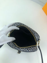 Load image into Gallery viewer, LB302