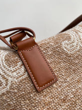 Load image into Gallery viewer, CL075 13.8x13.8x7.9