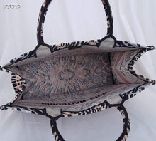 Load image into Gallery viewer, DR104 HIGHEST QUALITY VERSION L:16.3x13.8x7.1inch