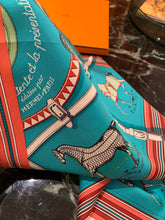 Load image into Gallery viewer, CLTH097 100%Pure Silk 90x90cm