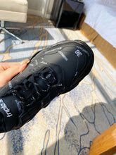 Load image into Gallery viewer, SE275 Men's Size 7-11 Women's Size 5-10