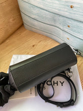 Load image into Gallery viewer, GNY003 7.1x5.1x2.8inch