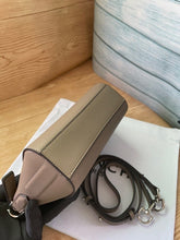 Load image into Gallery viewer, GNY004 7.1x5.1x2.8inch