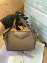 Load image into Gallery viewer, GNY004 7.1x5.1x2.8inch