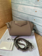 Load image into Gallery viewer, GNY004 7.1x5.1x2.8inch