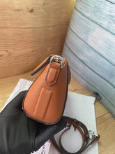 Load image into Gallery viewer, GNY007 7.1x5.1x2.8inch