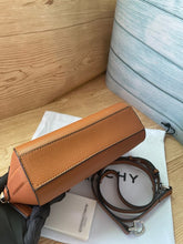 Load image into Gallery viewer, GNY007 7.1x5.1x2.8inch