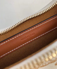 Load image into Gallery viewer, CL080 9.1x4.4x2.8inch