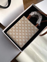 Load image into Gallery viewer, CL081 6.7x8.3x1.6inch