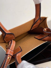 Load image into Gallery viewer, CL081 6.7x8.3x1.6inch