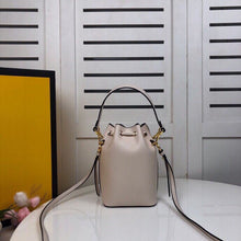 Load image into Gallery viewer, FF086 4.7x3.9x7inch