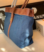 Load image into Gallery viewer, CC261 HIGHEST QUALITY VERSION 17.3x14.6x4.7inch