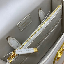 Load image into Gallery viewer, DR121 9.8x7.5x4.7inch