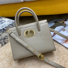 Load image into Gallery viewer, DR121 9.8x7.5x4.7inch