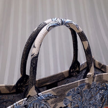 Load image into Gallery viewer, DR134 HIGHEST QUALITY VERSION L:16.3x13.8x7.1inch