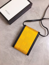 Load image into Gallery viewer, GC220 4.3x7.1x1.4inch