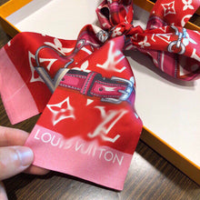 Load image into Gallery viewer, CLTH126