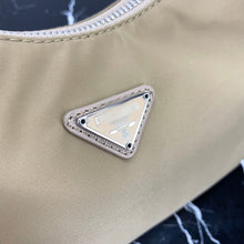 Load image into Gallery viewer, PD098 9.5x7.5x2.8inch