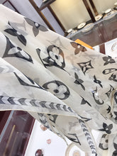 Load image into Gallery viewer, CLTH148 100% silk 200x110cm