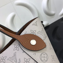 Load image into Gallery viewer, LB373 S:9.1x8.3x5.1inch M:18x11.6x6.7inch