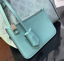 Load image into Gallery viewer, LB374 S:9.1x8.3x5.1inch M:18x11.6x6.7inch