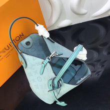 Load image into Gallery viewer, LB374 S:9.1x8.3x5.1inch M:18x11.6x6.7inch