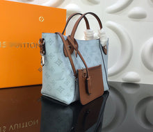 Load image into Gallery viewer, LB376 S:9.1x8.3x5.1inch M:18x11.6x6.7inch