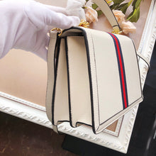 Load image into Gallery viewer, GC227 9.8x6.9x2.8inch