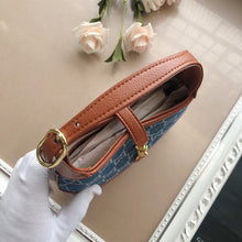 Load image into Gallery viewer, GC230 Mini:7.5x5.1x1.2inch Small:11x7.5x2inch