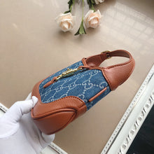 Load image into Gallery viewer, GC230 Mini:7.5x5.1x1.2inch Small:11x7.5x2inch