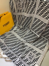 Load image into Gallery viewer, CLTH153 100% Silk 90x90cm