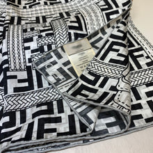 Load image into Gallery viewer, CLTH153 100% Silk 90x90cm