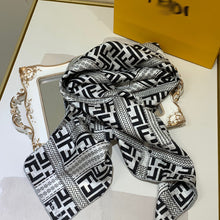 Load image into Gallery viewer, CLTH153 100% Silk 90x90cm