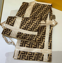 Load image into Gallery viewer, CLTH153 100% Silk 90x90cm