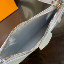 Load image into Gallery viewer, LB380 7.5x4.3x1.2inch