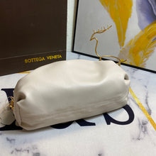 Load image into Gallery viewer, BV005 12.2x4.7x6.3inch