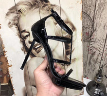 Load image into Gallery viewer, SE498 Size 5-10 Heels:11cm Material: Cowhide Lining: Sheep skin Sole: Italian leathe