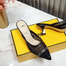 Load image into Gallery viewer, SE513 Size 5-10 Heels:5.5cm Lining: Sheep skin Sole: Italian leather