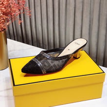 Load image into Gallery viewer, SE513 Size 5-10 Heels:5.5cm Lining: Sheep skin Sole: Italian leather