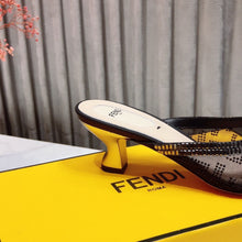 Load image into Gallery viewer, SE513 Size 5-10 Heels:5.5cm Lining: Sheep skin Sole: Italian leather