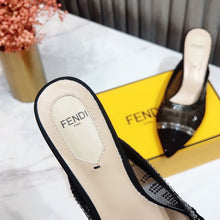 Load image into Gallery viewer, SE513 Size 5-10 Heels:5.5cm Lining: Sheep skin Sole: Italian leather